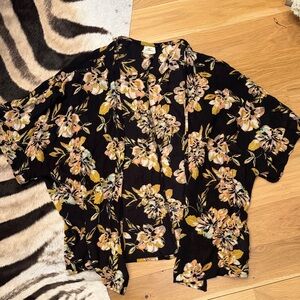 O'Neill Black Floral Kimono Blouse